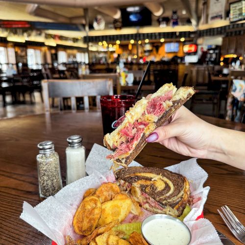 Enjoy breakfast, lunch, and dinner at Famers Restaurant.