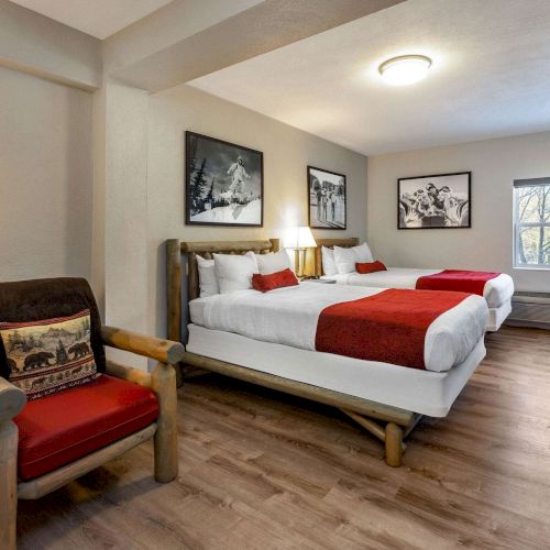 Welcome to The Lodge at Pine Mountain — where mountain charm meets modern comfort. Home to 38 fully renovated resort-style rooms, each designed with cozy, alpine-inspired décor.